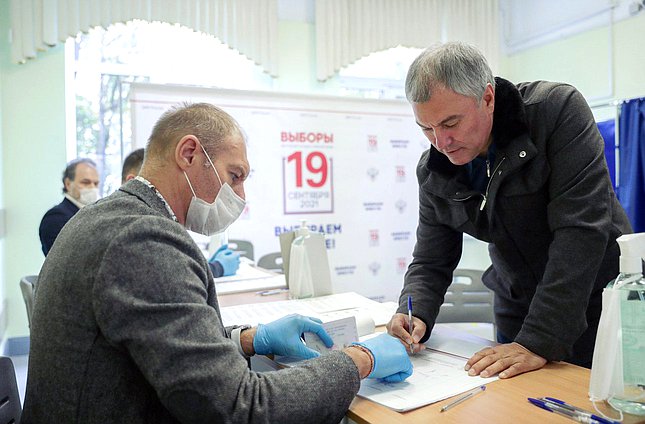 Председатель Государственной Думы Вячеслав Володин проголосовал на выборах депутатов Государственной Думы VIIIсозыва