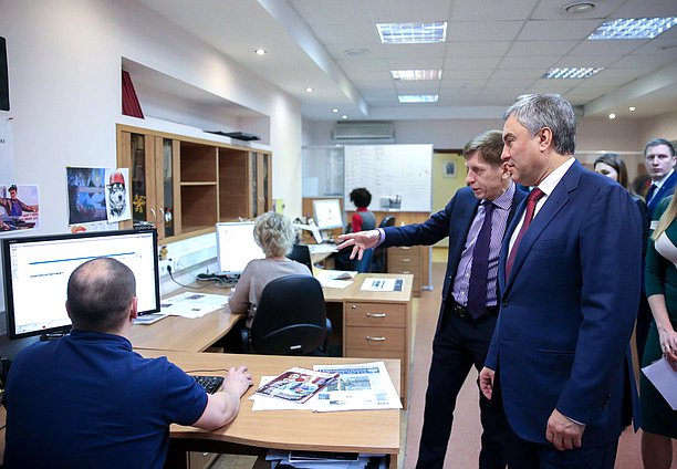 Председатель Государственной Думы Вячеслав Володин и главный редактор «Парламентской газеты» Александр Коренников