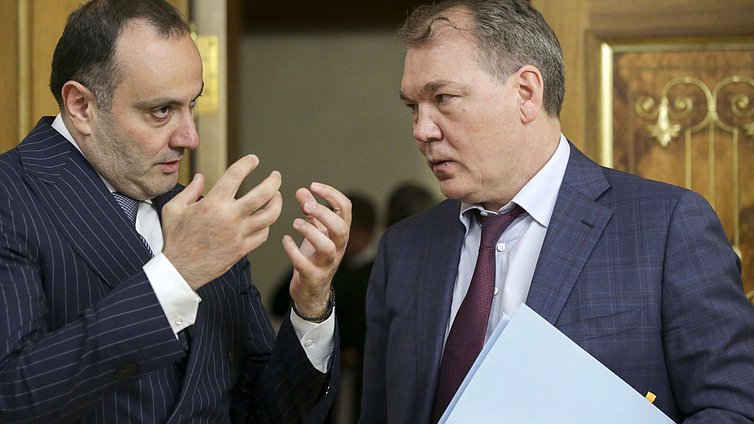 Председатель Комитета по делам СНГ, евразийской интеграции и связям с соотечественниками Леонид Калашников