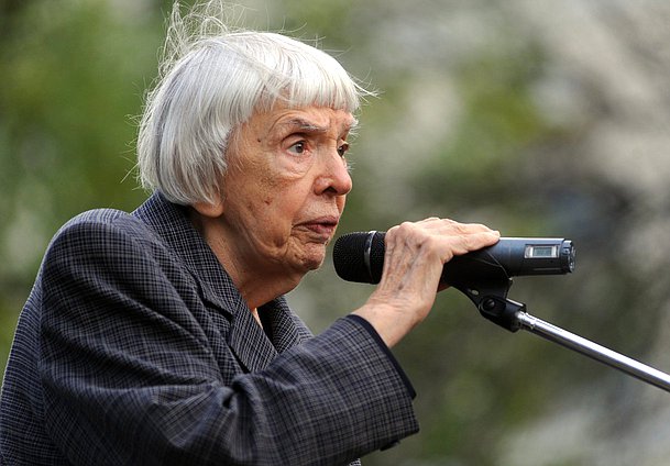 Людмила Алексеева