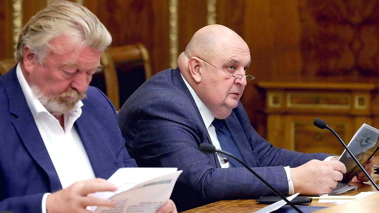 Заседание Попечительского совета 
киностудии «Ленфильм». 
