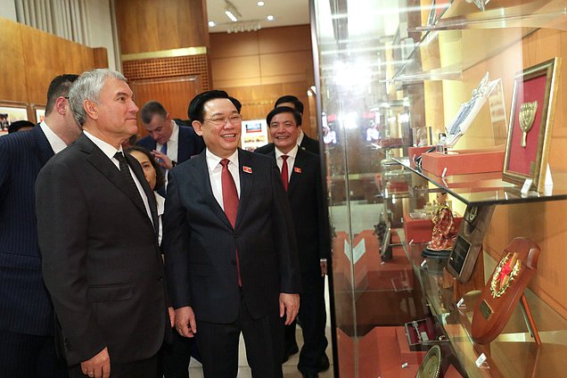 Chairman of the State Duma Vyacheslav Volodin and Chairman of the National Assembly of the Socialist Republic of Vietnam Vương Đình Huệ