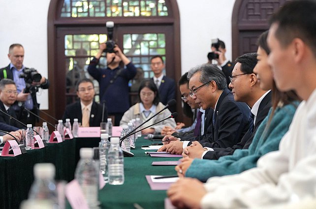 Chairman of the State Duma Vyacheslav Volodin visited the Nanjing University