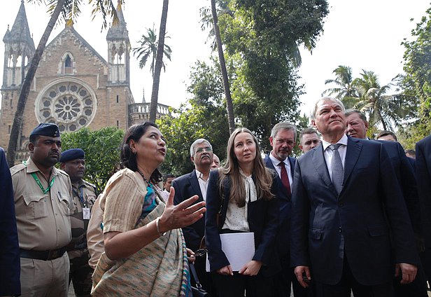 Chairman of the State Duma Vyacheslav Volodin visited the University of Mumbai