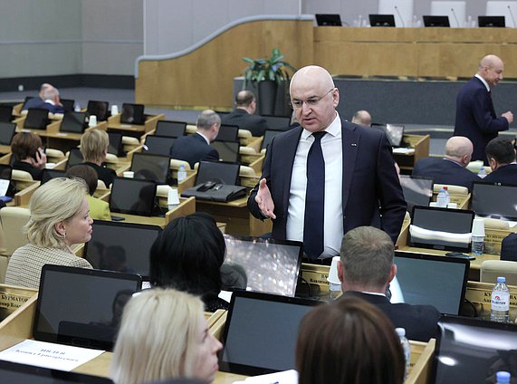 Парламентские слушания на тему «О развитии отраслей легкой промышленности в РФ»