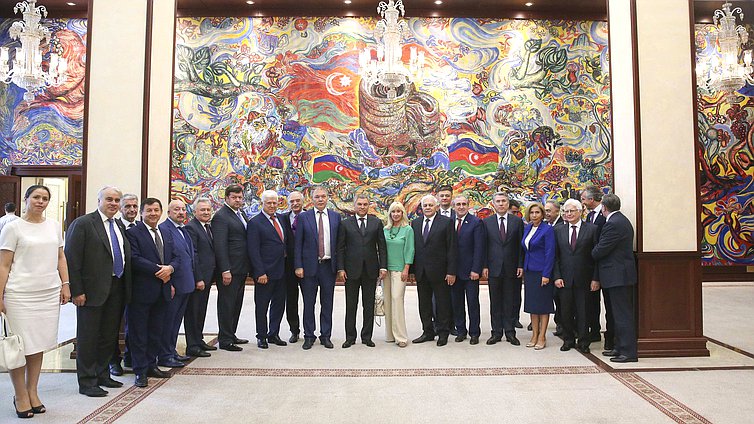 Встреча российских парламентариев во главе с Председателем ГД Вячеславом Володиным с Председателем Милли Меджлиса Октаем Осадовым