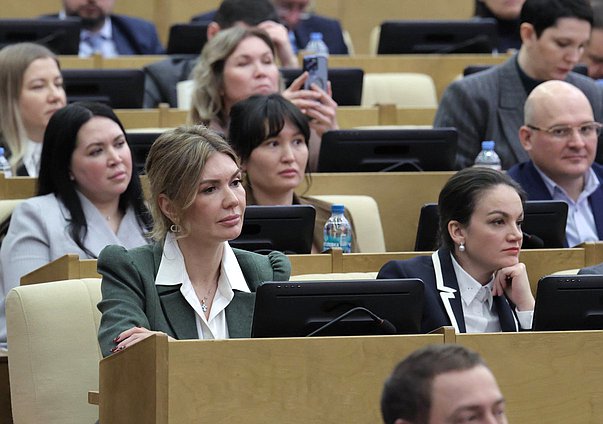 Парламентские слушания на тему «О развитии отраслей легкой промышленности в РФ»