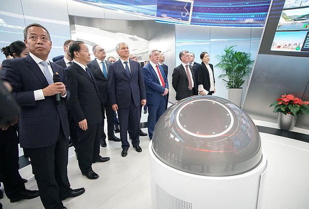 Chairman of the State Duma Vyacheslav Volodin visited the Nanrui Corporation (NARI Group Corporation)