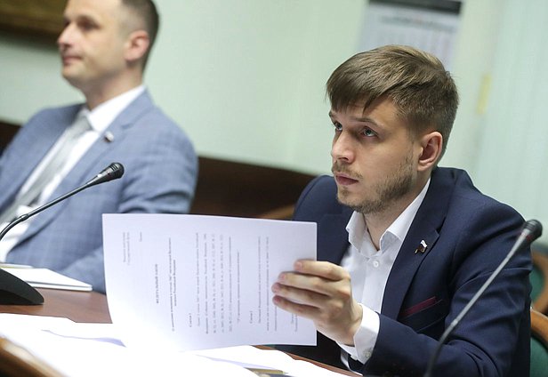 Член Комитета по информационной политике, информационным технологиям и связи Антон Ткачев