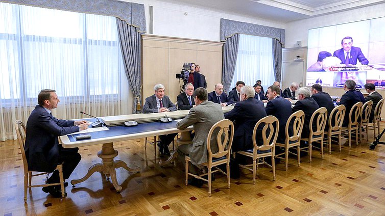 Совещание у Председателя Государственной Думы 
Федерального Собрания Российской Федерации С.Е.Нарышкина 
по вопросам работы с обращениями граждан
в режиме видеоконференцсвязи.
