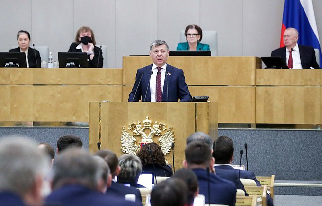 Депутат от фракции КПРФ Дмитрий Новиков