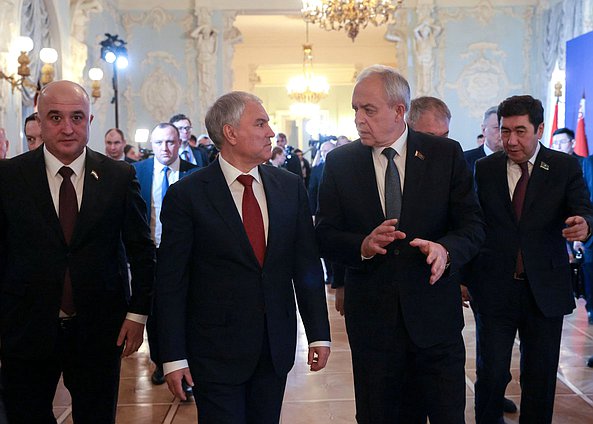 Председатель Государственной Думы Вячеслав Володин и Председатель Палаты представителей Национального собрания Республики Беларусь Игорь Сергеенко