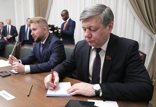 Deputy Chairman of the State Duma Boris Chernyshov and First Deputy Chairman of the Committee on International Affairs Dmitry Novikov