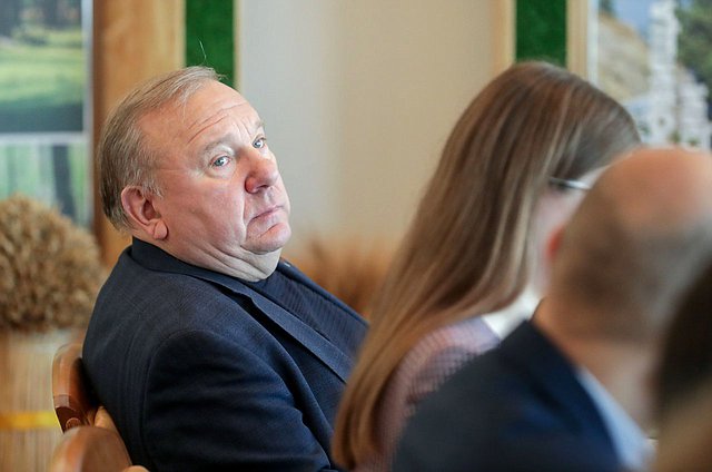 Заместитель Председателя Комитета по развитию гражданского общества, вопросам общественных и религиозных объединений Владимир Шаманов