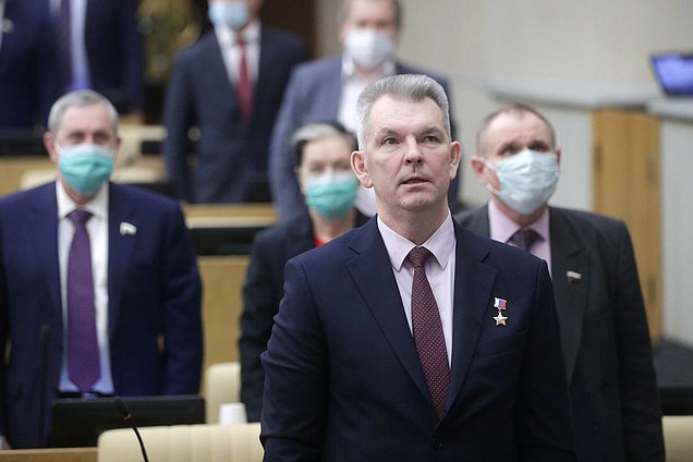 Член Комитета по обороне Александр Самокутяев