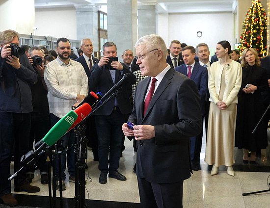 Председатель Комитета по безопасности и противодействию коррупции Василий Пискарев