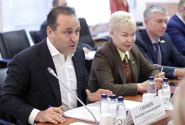 Председатель Комитета по физической культуре и спорту Дмитрий Свищев