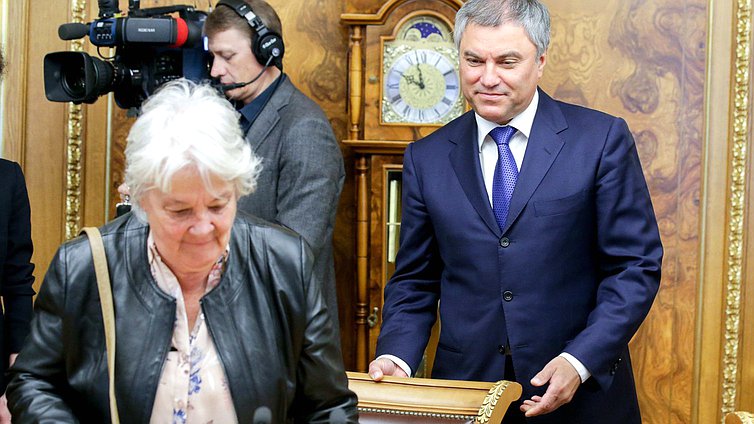 Председатель Государственной Думы Вячеслав Володин и вице-президент, Председатель Генеральной Ассамблеи и Сената Восточной Республики Уругвай Лусия Тополански