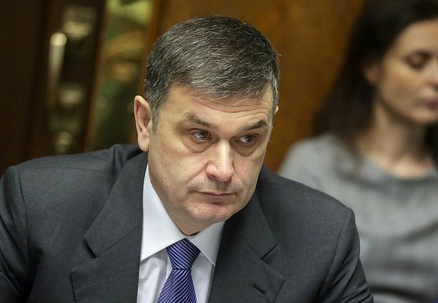 Член Комитета по безопасности и противодействию коррупции Адальби Шхагошев