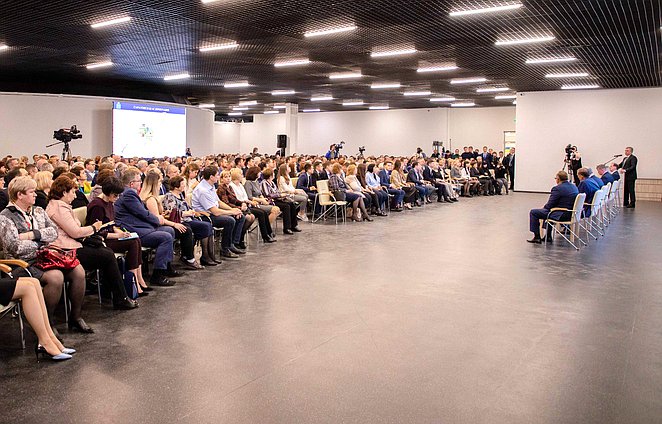 Встреча Вячеслава Володина с жителями Саратова