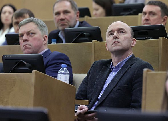 Парламентские слушания на тему «О развитии отраслей легкой промышленности в РФ»