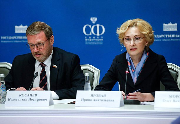 Deputy Speaker of the Federation Council Konstantin Kosachev and Deputy Chairwoman of the State Duma Irina Yarovaya