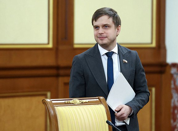 Первый заместитель Председателя Комитета по информационной политике, информационным технологиям и связи Антон Ткачев
