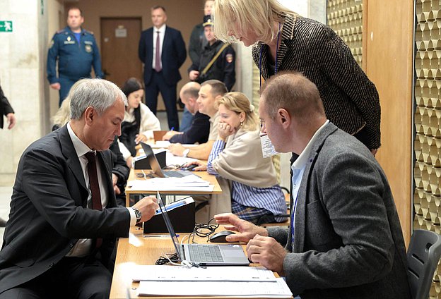 Председатель Государственной Думы Вячеслав Володин проголосовал на выборах депутатов Государственной Думы IX созыва