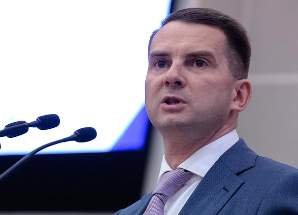 Председатель Комитета по труду, социальной политике и делам ветеранов Ярослав Нилов