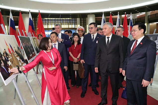 Chairman of the State Duma Vyacheslav Volodin and Chairman of the National Assembly of the Socialist Republic of Vietnam Vương Đình Huệ