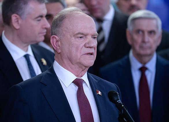 Руководитель фракции КПРФ Геннадий Зюганов