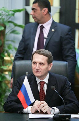 Официальный визит Председателя Государственной Думы 
Федерального Собрания Российской Федерации С.Е.Нарышкина 
в Арабскую Республику Египет. 
 Встреча с Председателем Палаты депутатов Арабской Республики Египет Али Абдельалем.

