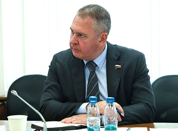 Член Комитета по экономической политике Олег Калинский