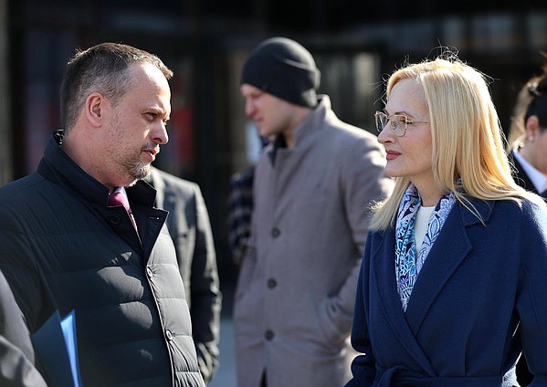 Министр транспорта РФ Андрей Никитин и заместитель Председателя Государственной Думы Ирина Яровая