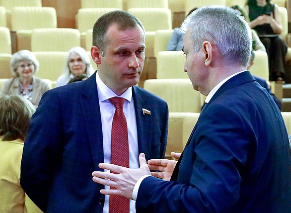 Председатель Комитета по охране здоровья Сергей Леонов