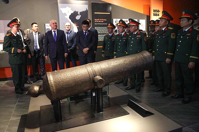 Chairman of the State Duma Vyacheslav Volodin at the Vietnam Military History Museum