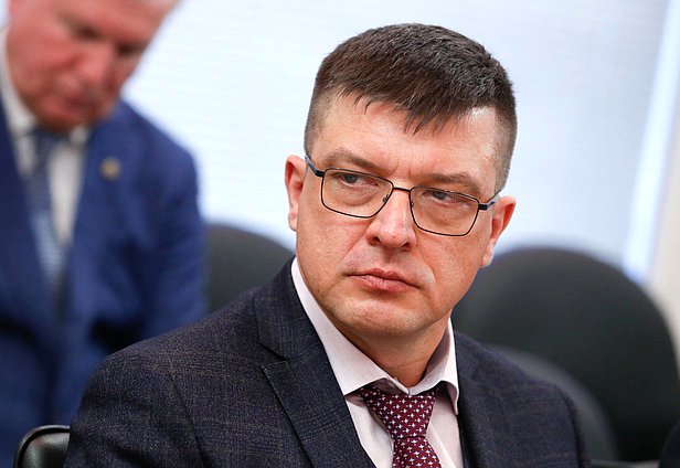 Круглый стол Комитета по энергетике на тему «Формирование топливно-энергетических балансов России и регионов: проблемы и пути решения»