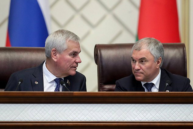 Председатель Палаты представителей Национального собрания Республики Беларусь Владимир Андрейченко и Председатель Государственной Думы Вячеслав Володин
