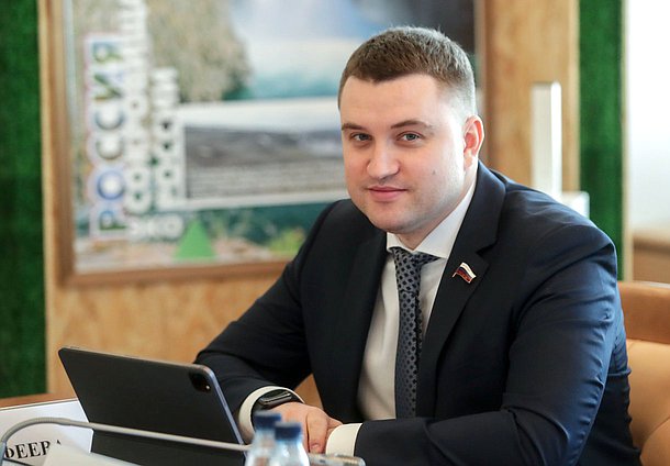 Первый заместитель Председателя Комитета по развитию гражданского общества, вопросам общественных и религиозных объединений Артем Бичаев