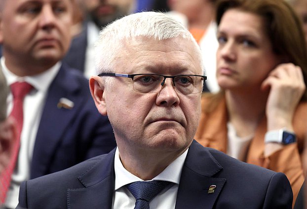 Председатель Комитета по безопасности и противодействию коррупции Василий Пискарев
