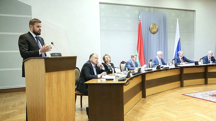 Член Комитета по делам СНГ, евразийской интеграции и связям с соотечественниками Артем Туров
