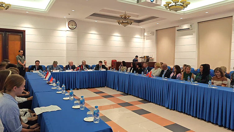 Leader of the New People faction Alexey Nechaev and Chairman of the Committee on Security and Corruption Control Vasily Piskarev visited the Russian Center for Science and Culture in Vietnam