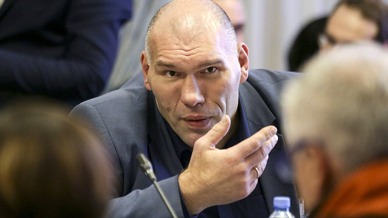 Первый заместитель Председателя Комитета по экологии и охране окружающей среды Николай Валуев