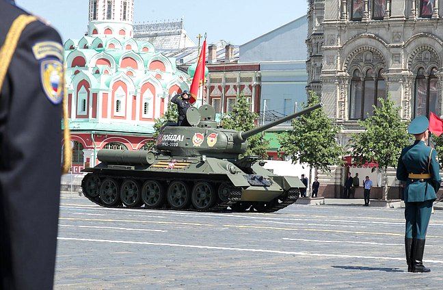 Парад в честь 75-й годовщины Победы в Великой Отечественной войне