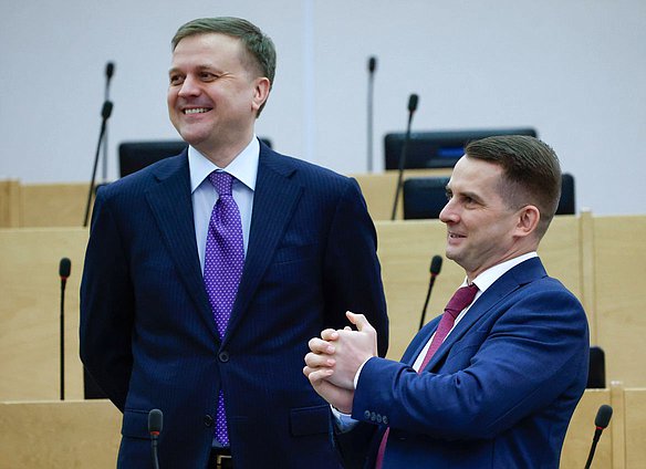 Председатель Комитета по труду, социальной политике и делам ветеранов Ярослав Нилов и Председатель Комитета по региональной политике и местному самоуправлению Алексей Диденко