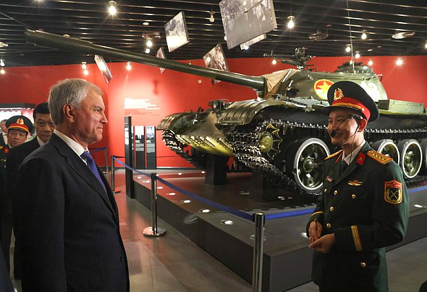 Chairman of the State Duma Vyacheslav Volodin at the Vietnam Military History Museum