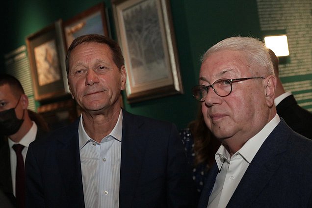 Первый заместитель Председателя ГД Александр Жуков и народный артист РСФСР Владимир Винокур