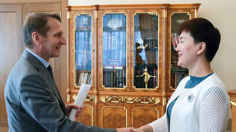 Встреча Председателя Государственной Думы Федерального Собрания Российской Федерации С.Е.Нарышкина
с вице-президентом компании «Хуавей» Э.Линь.
