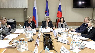 Заседание Комитета по защите семьи, вопросам отцовства, материнства и детства