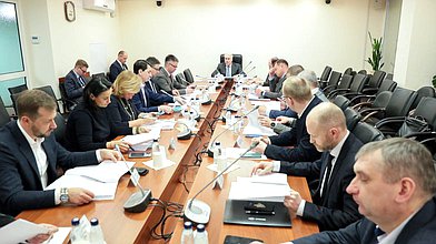 Круглый стол Комитета по энергетике на тему «О проекте Федерального закона № 212399–8 «О внесении изменений в Федеральный закон «Об электроэнергетике»